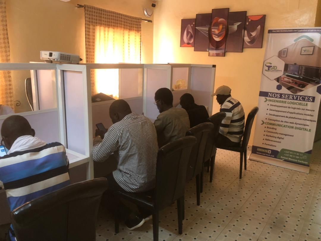 Participants à une formation de SAD Technologies